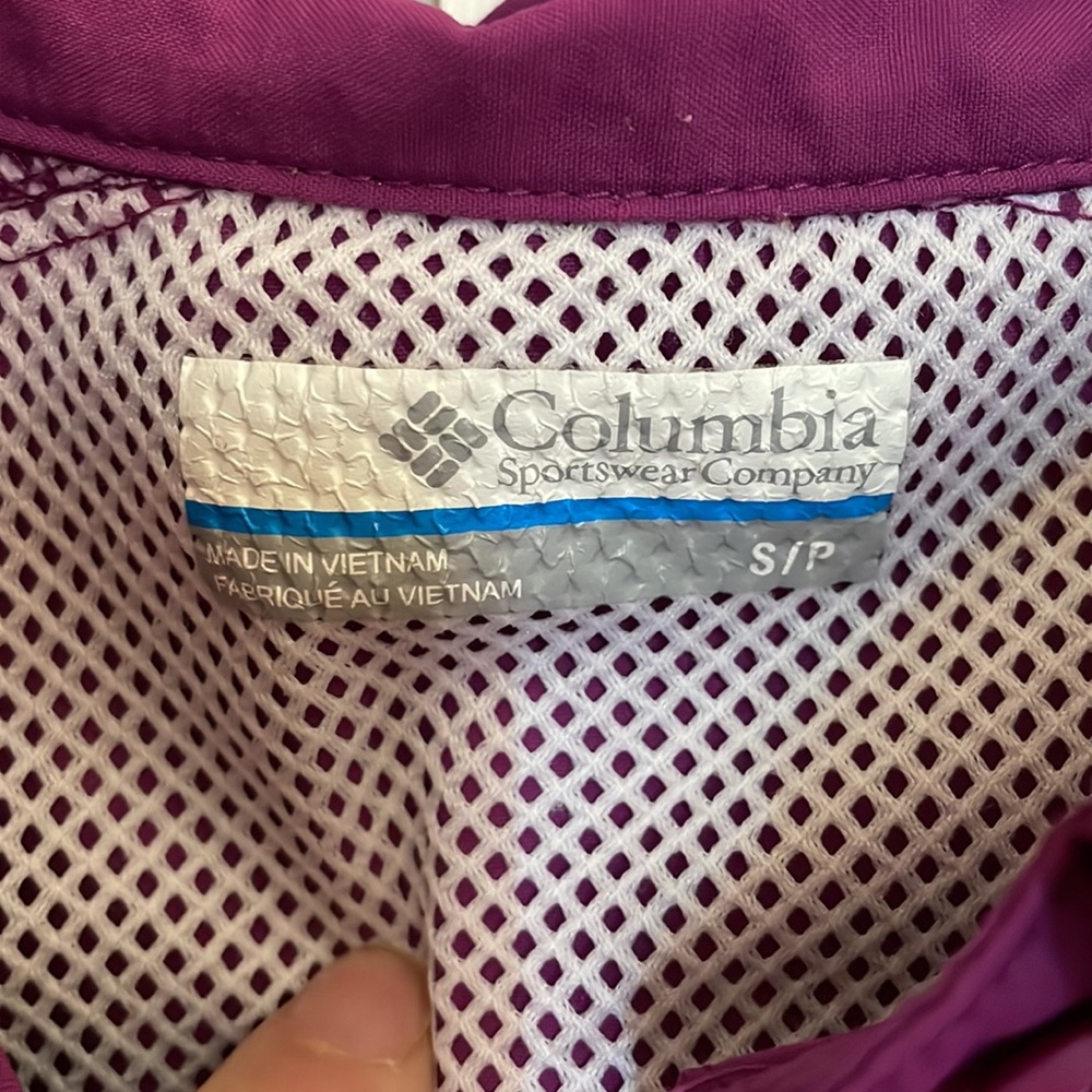 Columbia PFG Button up shirt in Plum purple - Picture 3 of 4
